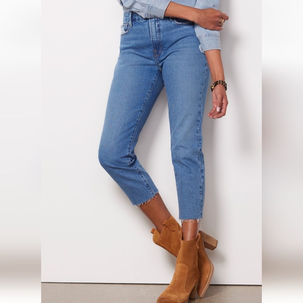 Good American Girlfriend Raw Hem denim jeans Size 8 GGPFH062T